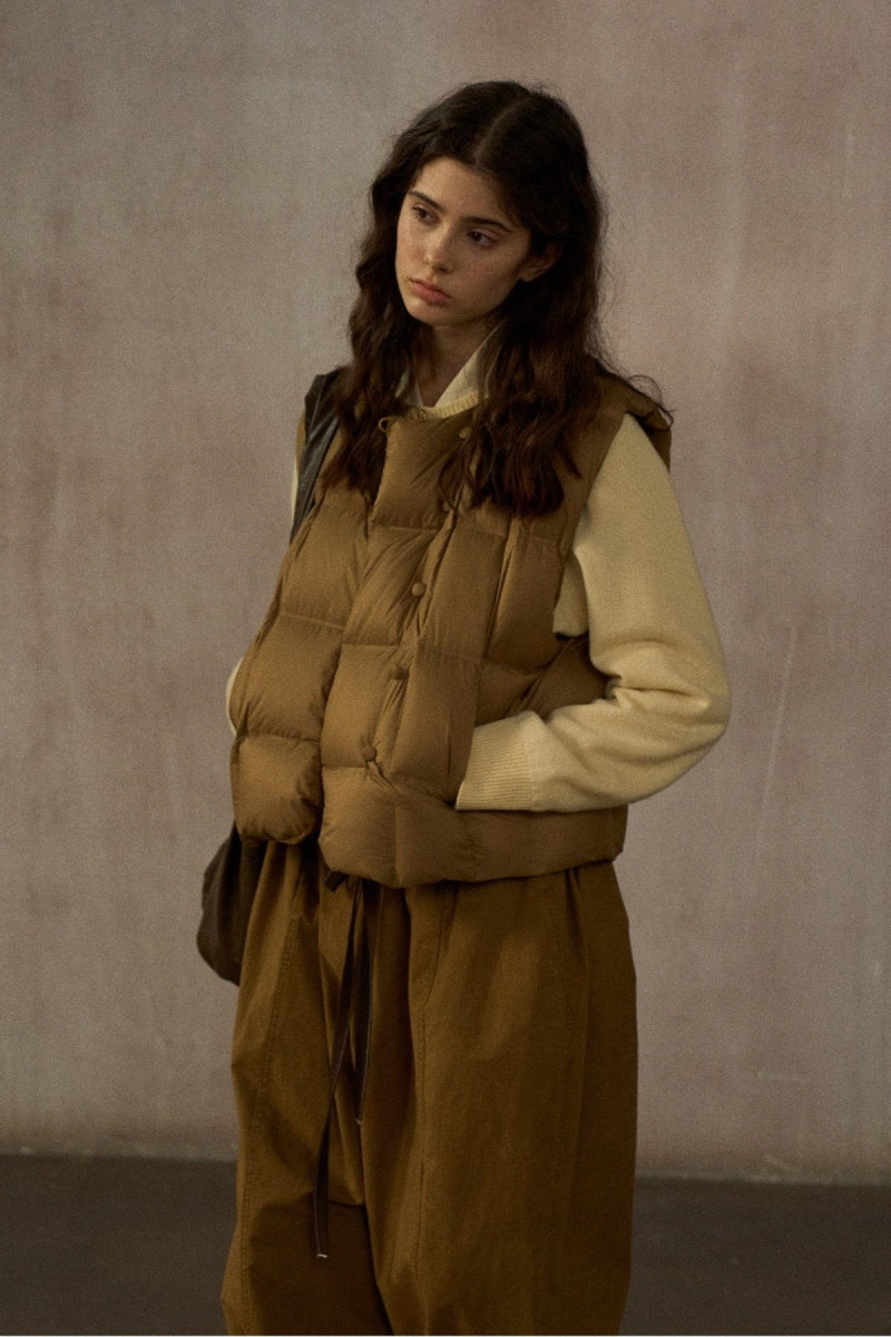Quilted V-Neck Short Down Vest