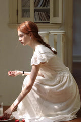 Effortless Grace: How Loose-Fit Dresses Define Modern Elegance