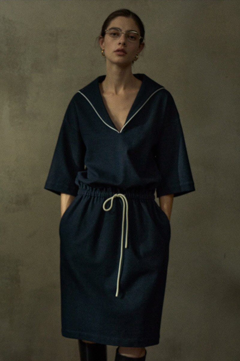 Contrast-Edge V-Neck Twill Dress