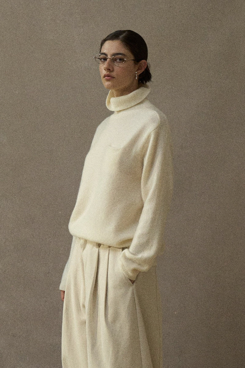 Small Pocket High Neck Loose Sweater