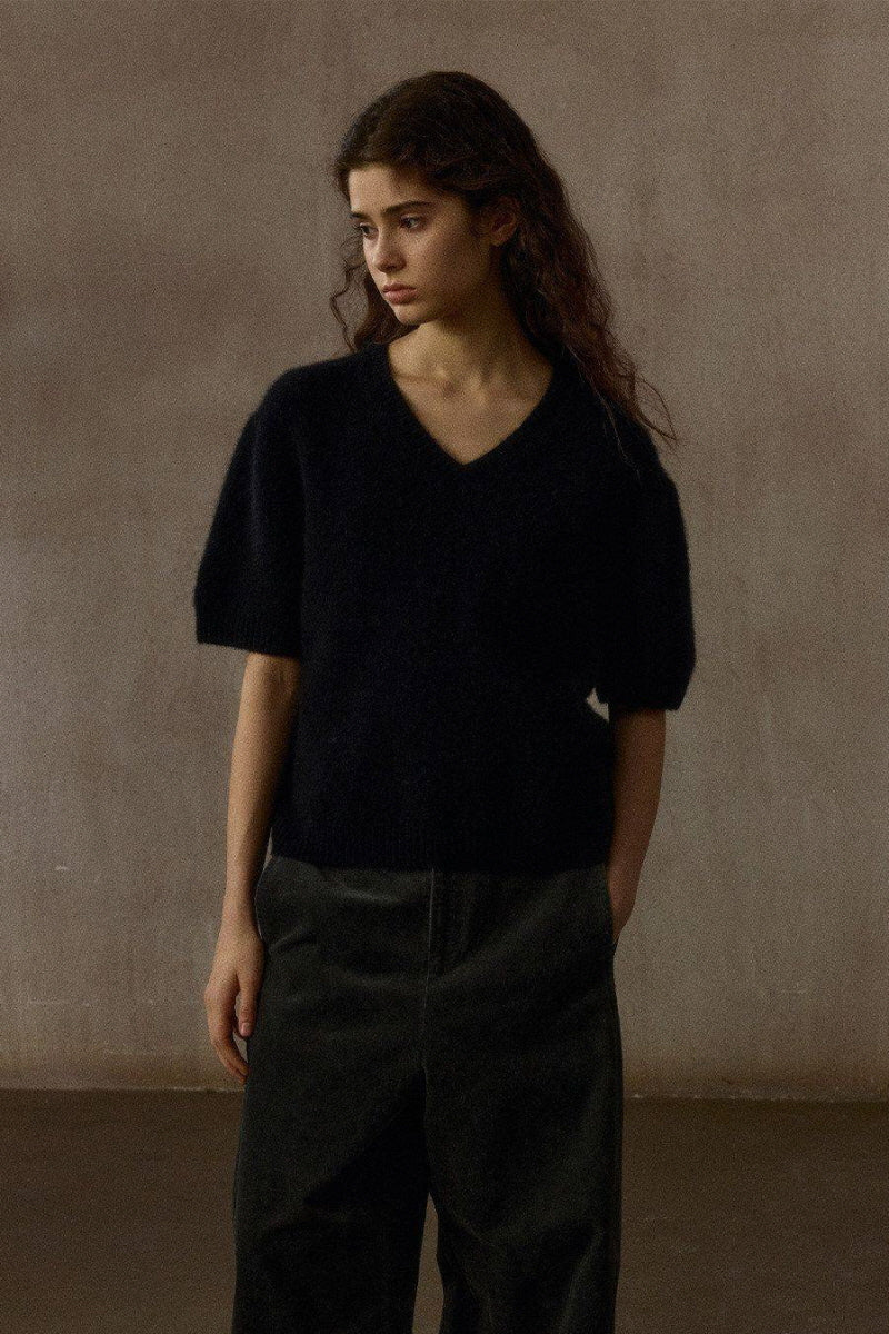 V-Neck Loose Short Sleeve Knit Top