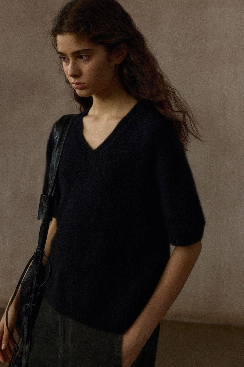 V-Neck Loose Short Sleeve Knit Top