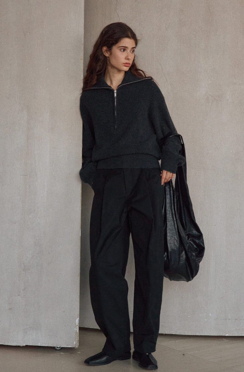 Pleated Curved Slacks
