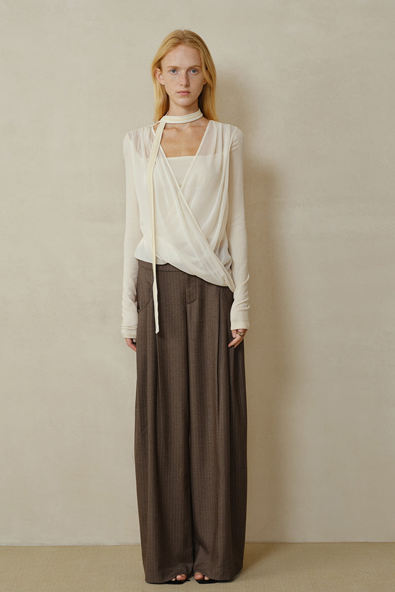 Curved Pocket Pleated Wide-Leg Pants
