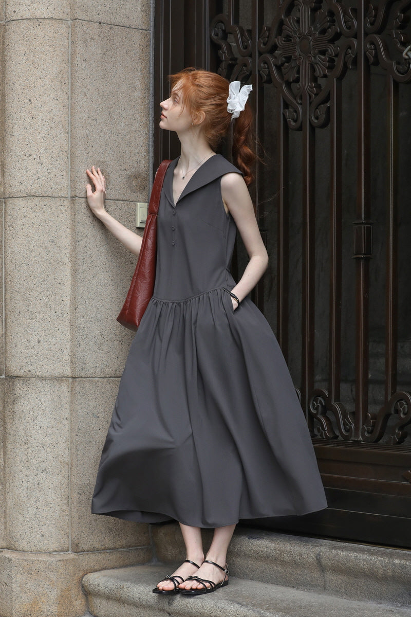 Big Lapel Sleeveless Dress