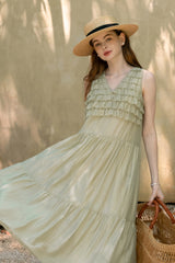 Muccal Edge V-Neck Heavy Industry Sleeveless Cake Dress