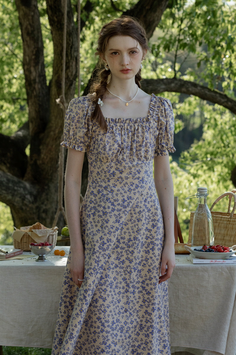 Fungus-Trimmed Square Neck Puff Sleeve Floral Dress