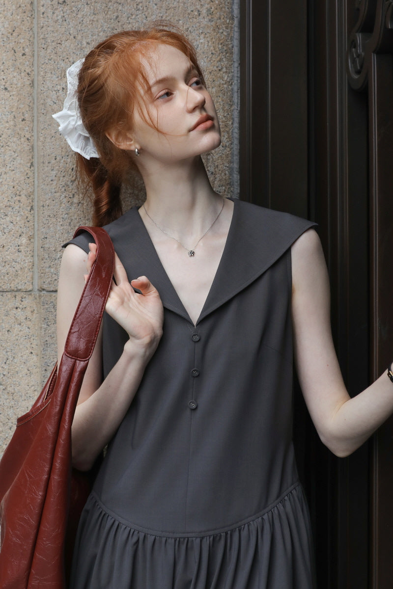Big Lapel Sleeveless Dress
