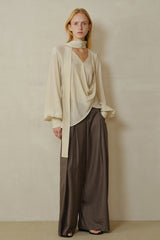 Curved Pocket Pleated Wide-Leg Pants