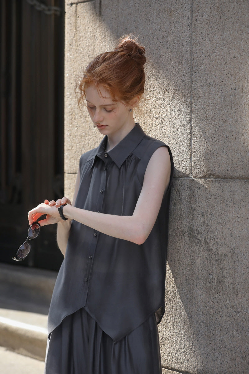 Sleeveless Pleated Shirt Top