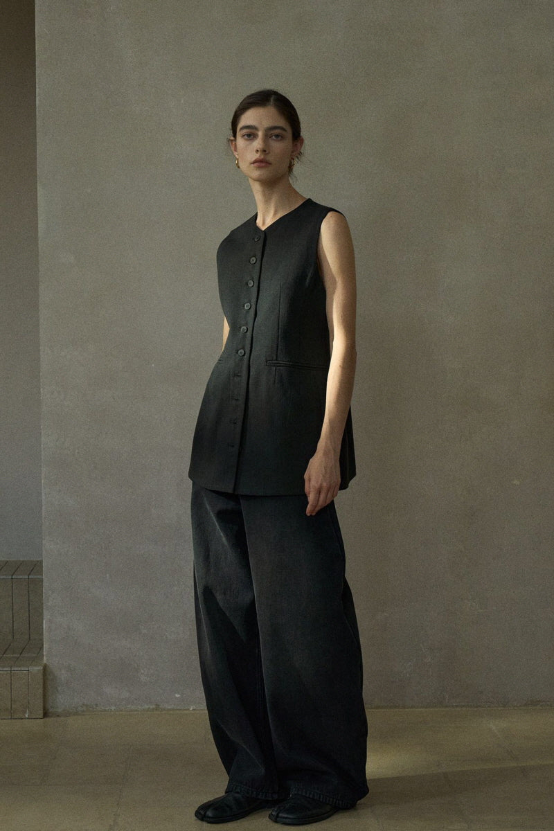 V-Neck Fitted Vest