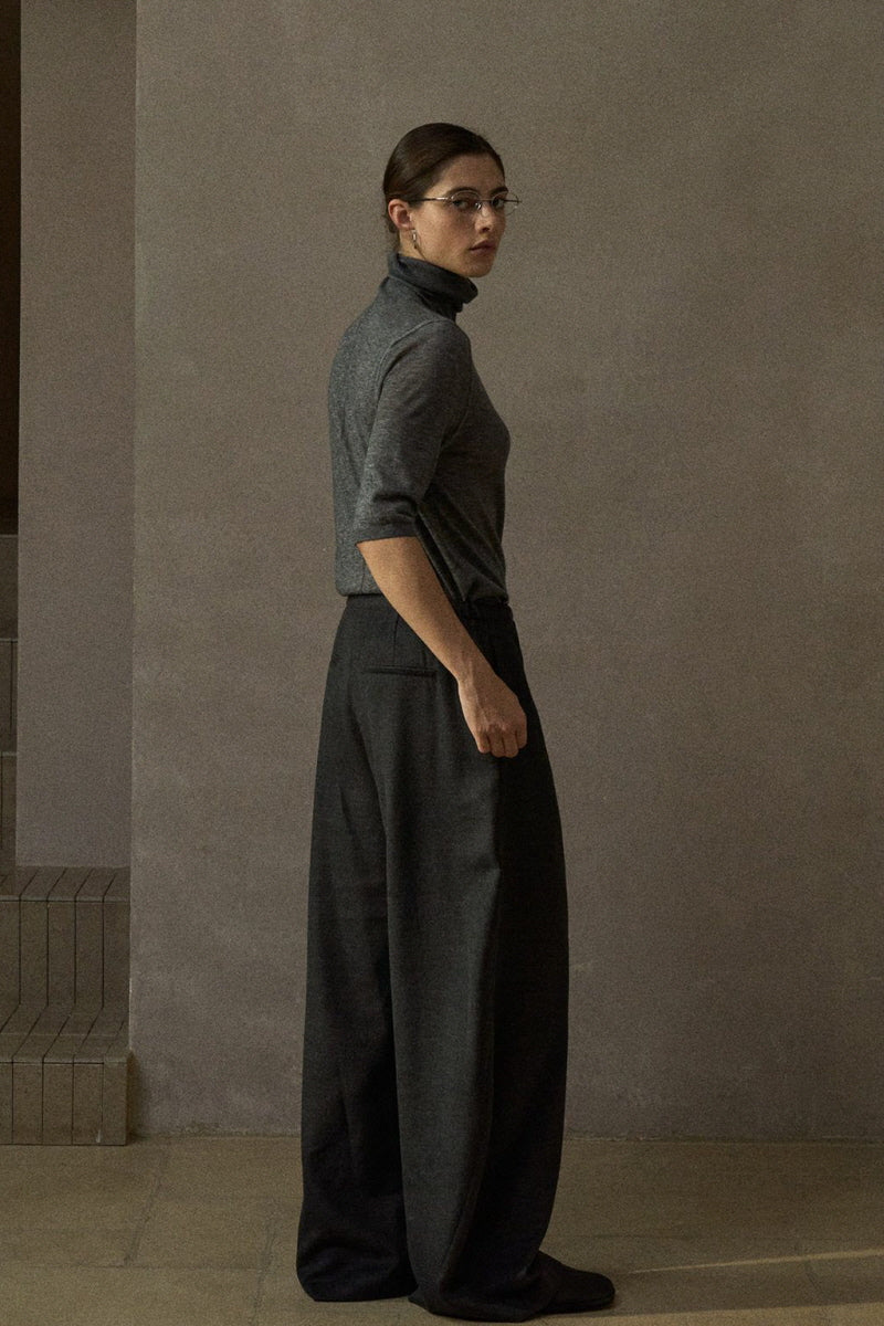 Lazy Wide-Leg Slacks