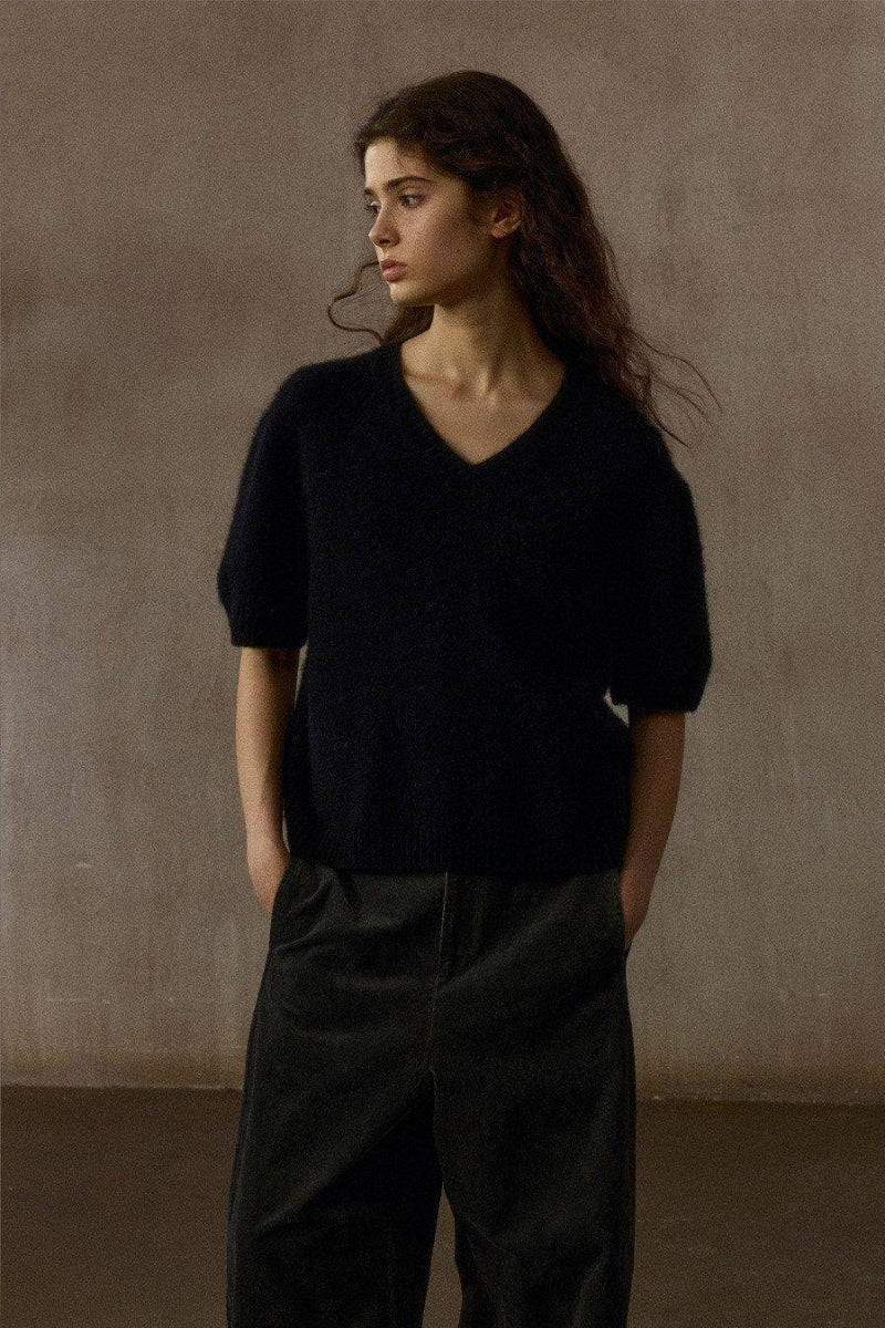 V-Neck Loose Short Sleeve Knit Top