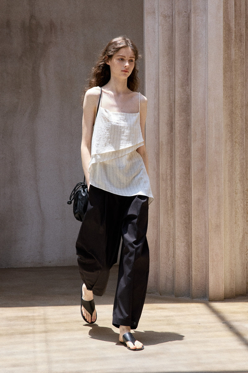 Curved Sickle Loose Pants