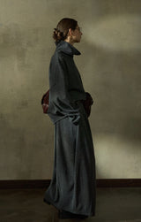 Loose Split Silhouette Skirt