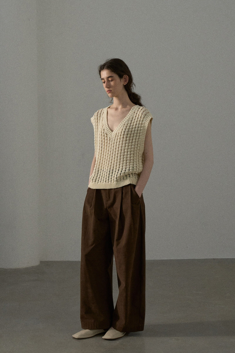 Curved Loose Slacks