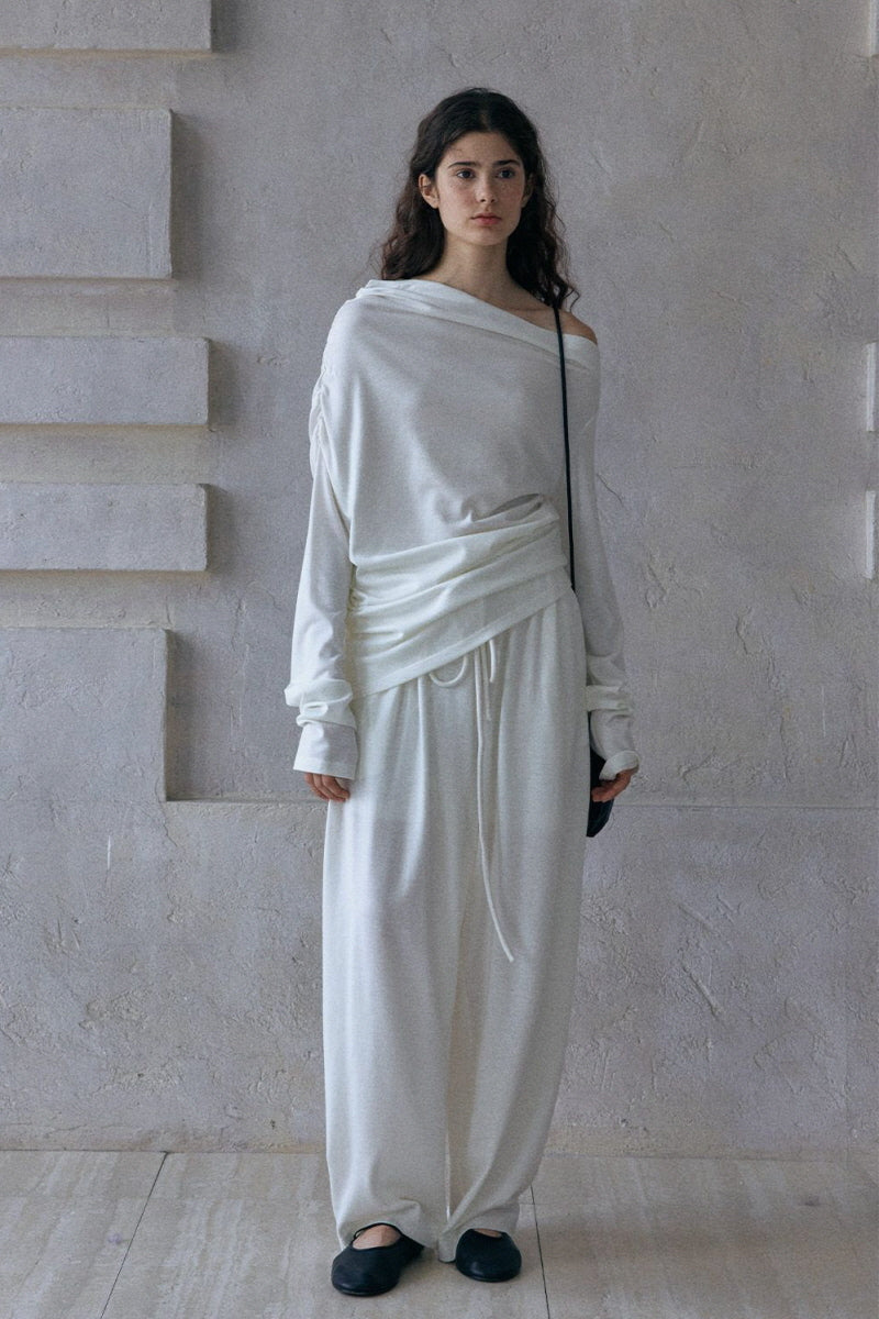 Pleated Wide-Leg Slacks