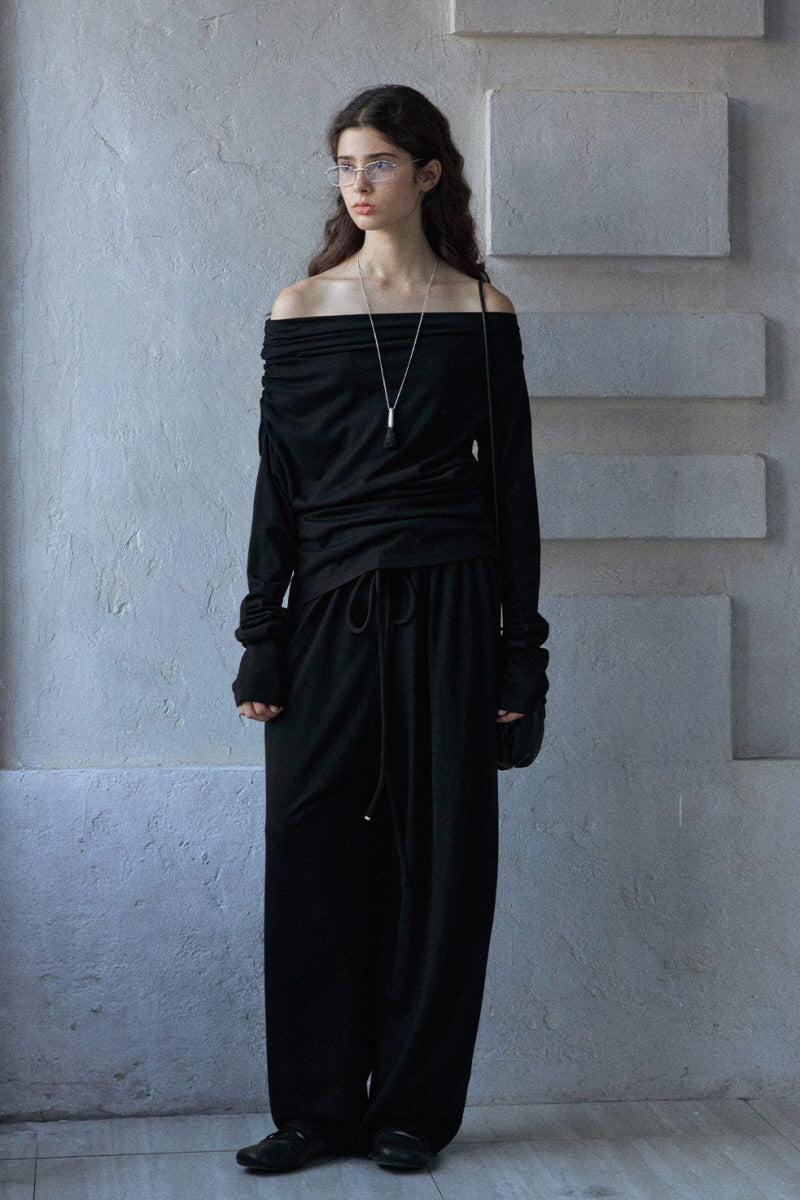 Pleated Wide-Leg Slacks