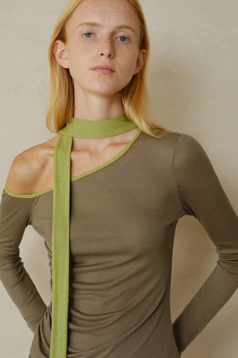 Slanted Shoulder Contrast Panel Knit Top