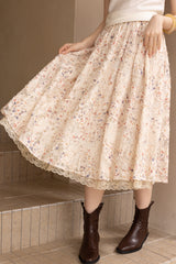 Lace Spliced Elastic Skirt