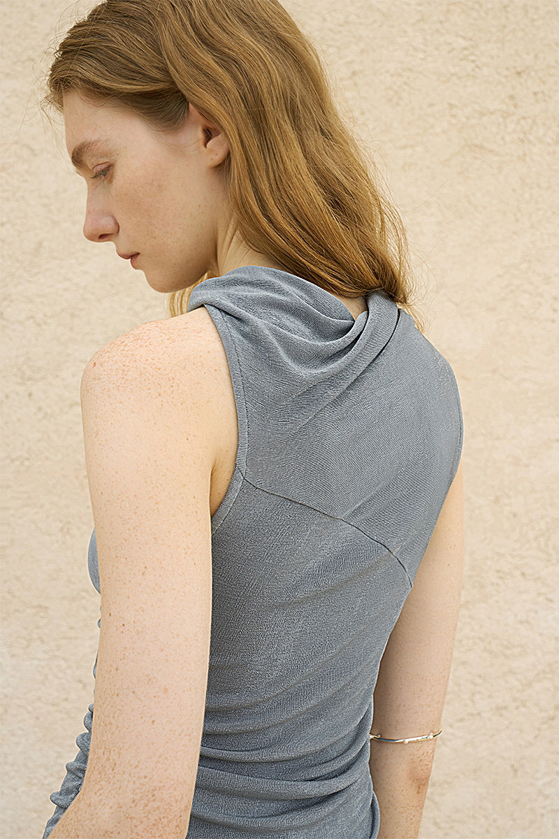 Twisted Halterneck Slanted Shoulder Knit Top