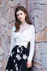 V-Neck Twist Slim Top