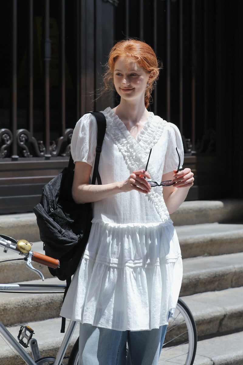 V-Neck Lace Cake Dress