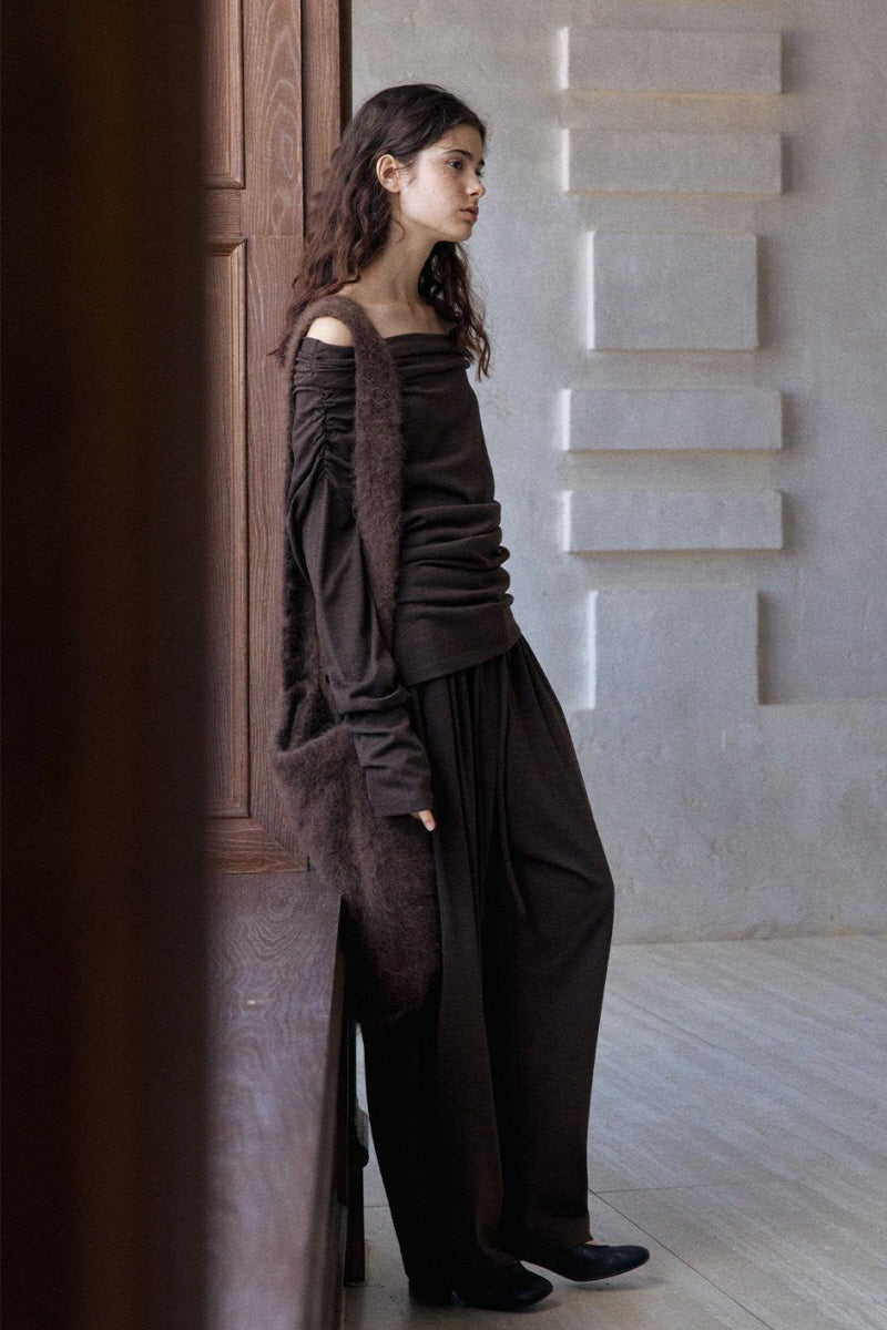 Pleated Wide-Leg Slacks