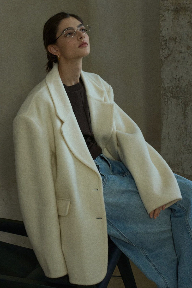 Wide-Shoulder Vintage Blazer