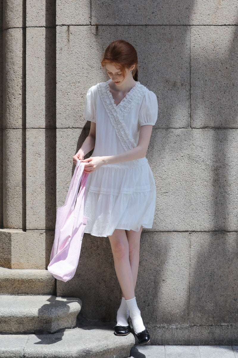 V-Neck Lace Cake Dress