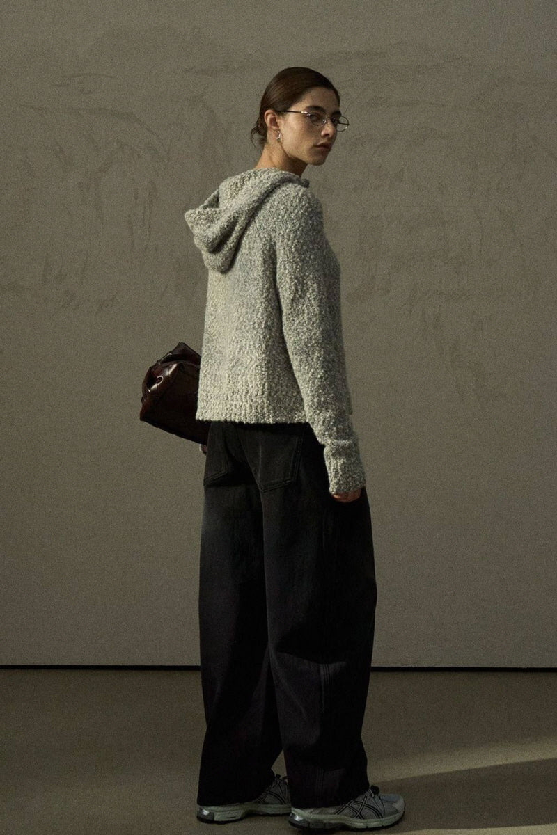 Relaxed Wide-Leg Jeans