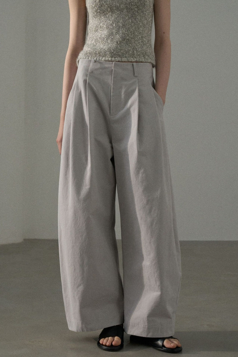 Curved Loose Slacks