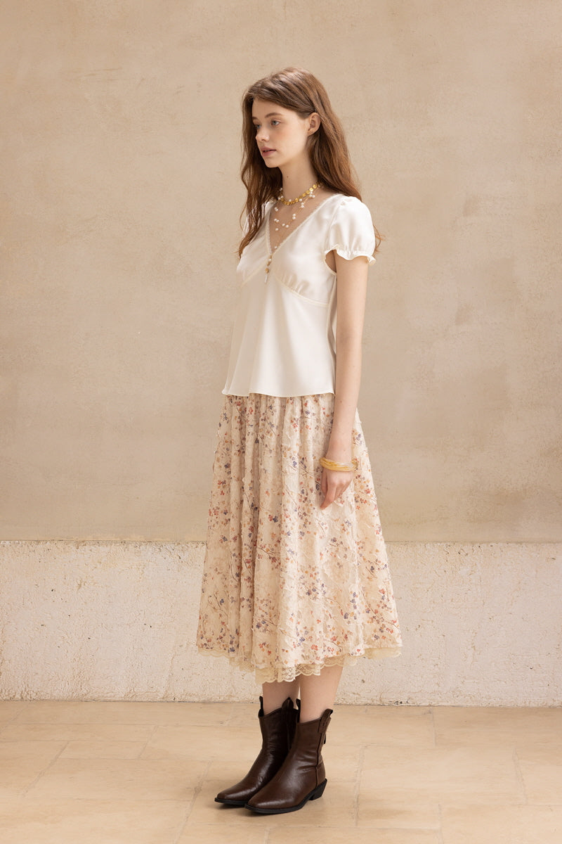 Lace Spliced Elastic Skirt