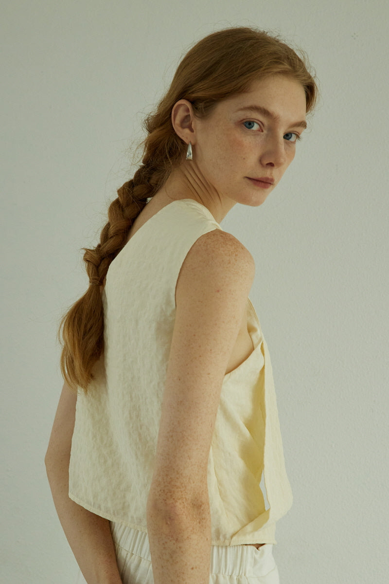 Three-Dimensional Knot Tank Top