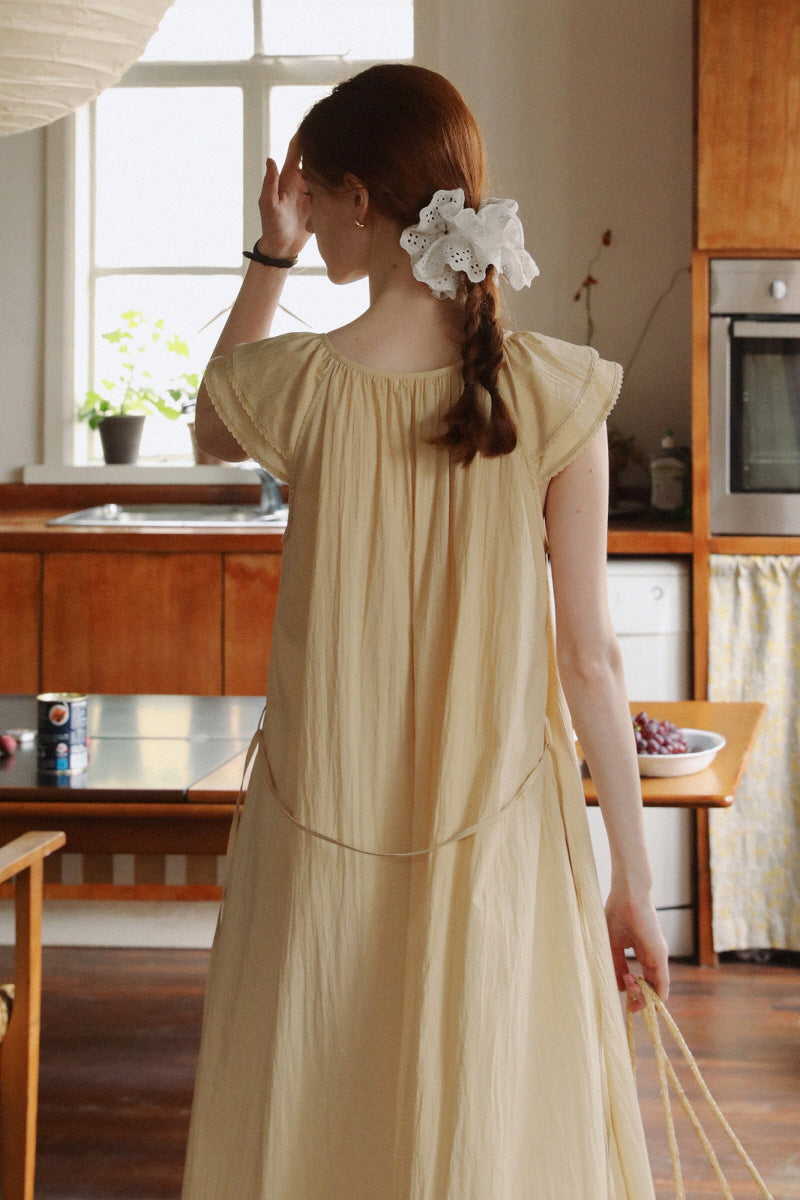 Small Fly Sleeve Lace-Up Loose Dress