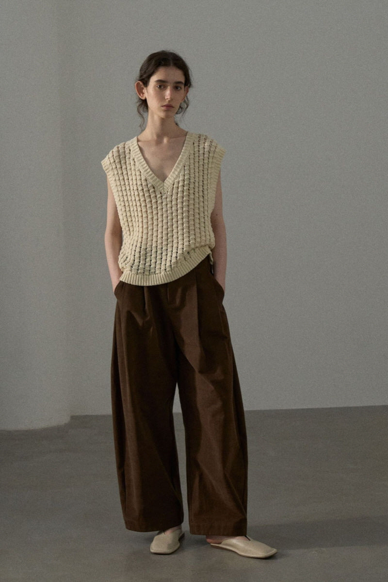 Curved Loose Slacks