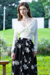 V-Neck Twist Slim Top