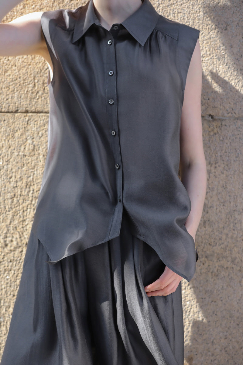 Sleeveless Pleated Shirt Top