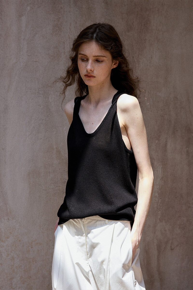 Twisted U-Neck Knit Vest